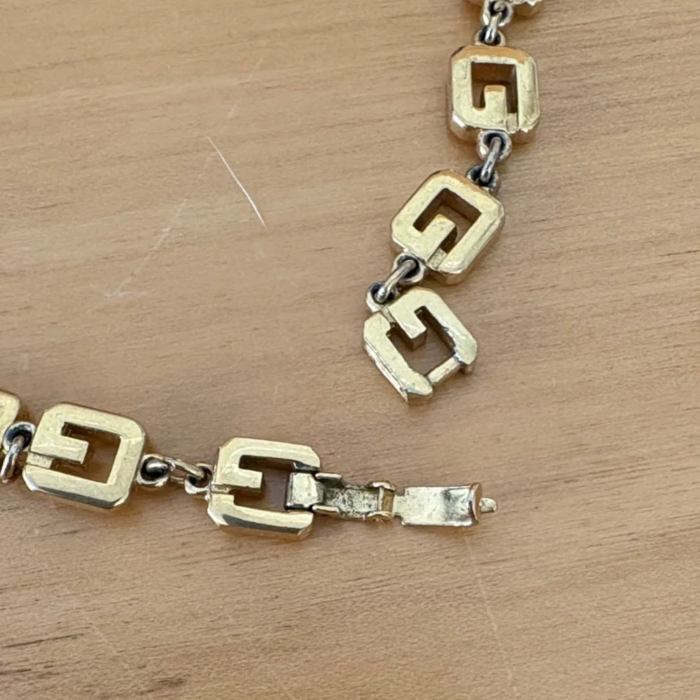 Givenchy G logo chain link necklace Gold Plated Gold Tone 15